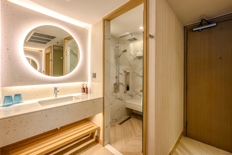 Bathroom 7