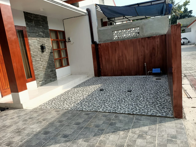 Exterior & Views 2, Pesona Aflah Yogya Home Stay, Sleman