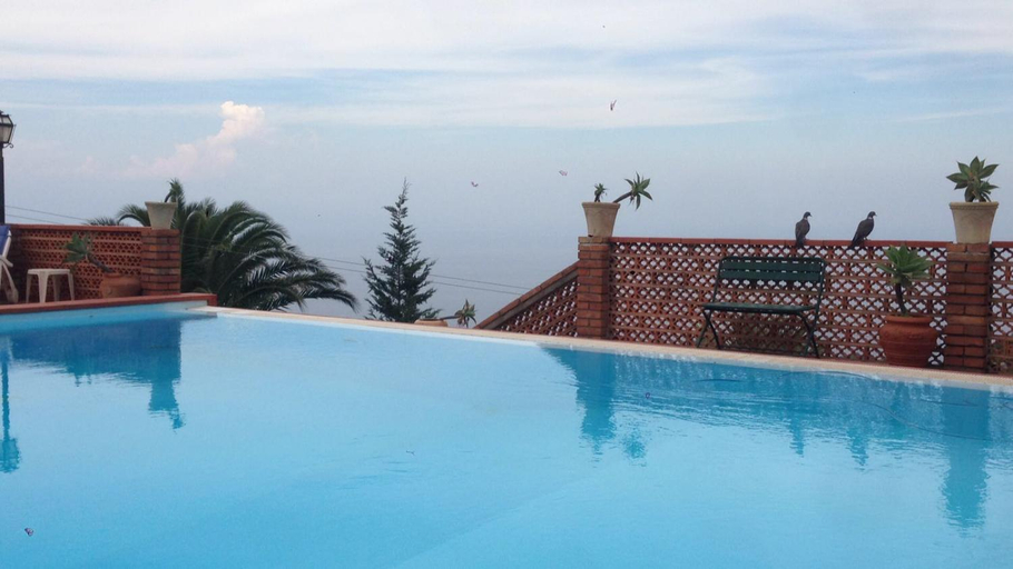 Others 4, Villa Branco, Messina