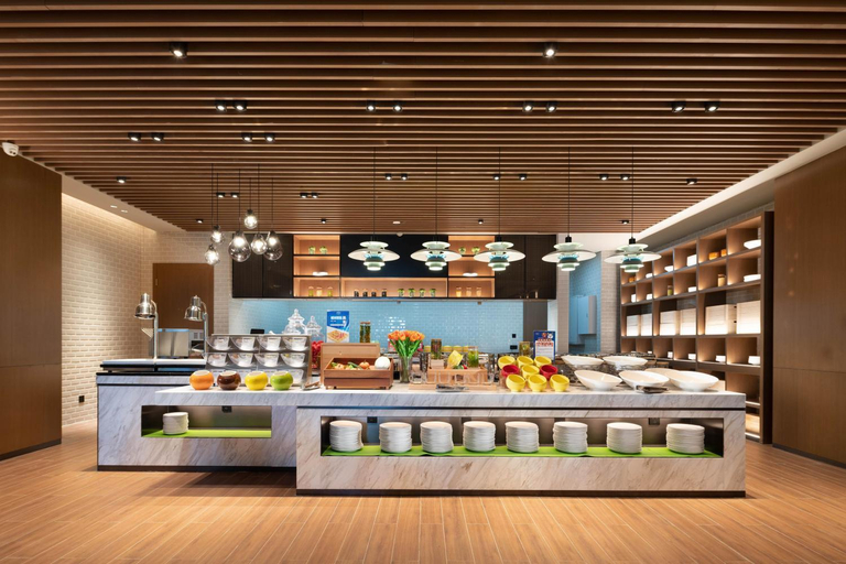 Food & Drinks 5, Hilton Hotel by Hampton Wuhan Zhongnan Street Branch, Wuhan