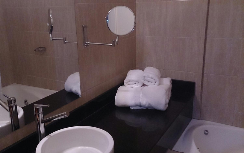 Bathroom, Grand Hotel Rio Cuarto, Rió Cuarto