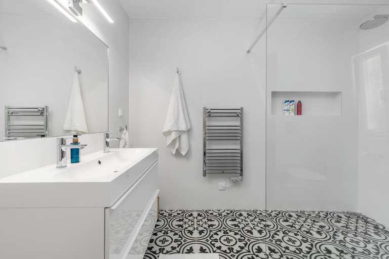 Bathroom 3, Villa Saragoca, Loulé