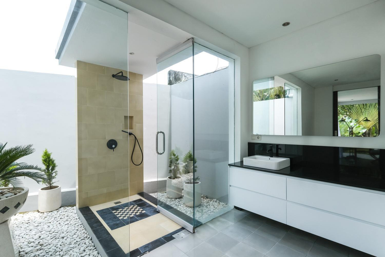 Bathroom 1, Villa K Ubud, Gianyar