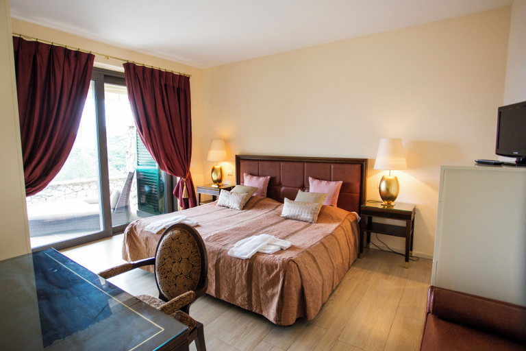 Bedroom 2, Mira-mare Apartments & Suites, La Spezia