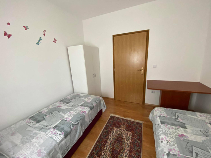 Others 2, Renic Apartments, Privlaka