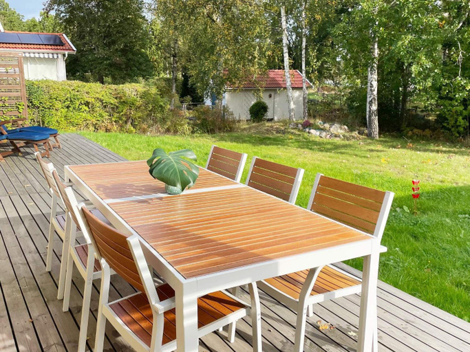 Others 5, Coastal House with Guest Cottage, Mönsterås
