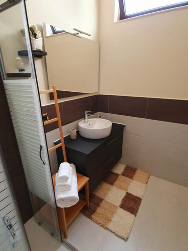 Bathroom 3, Villa Antonella, Syracuse