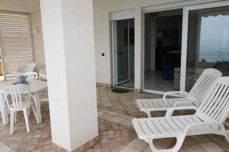 Others 3, Villa Laura - sul mare, Vibo Valentia