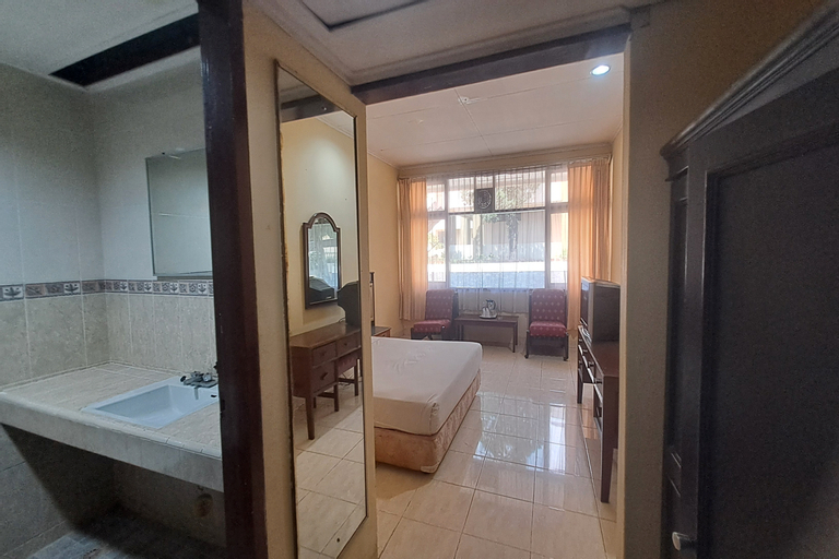 Bedroom 4, Hermina Hotel, Simalungun