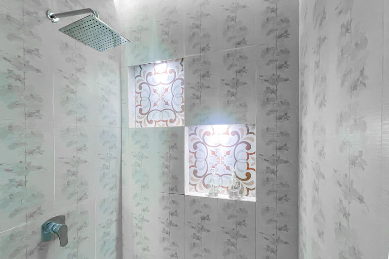 Bathroom 3, RedDoorz Premium @ Hotel Riyadi Syariah, Ciamis