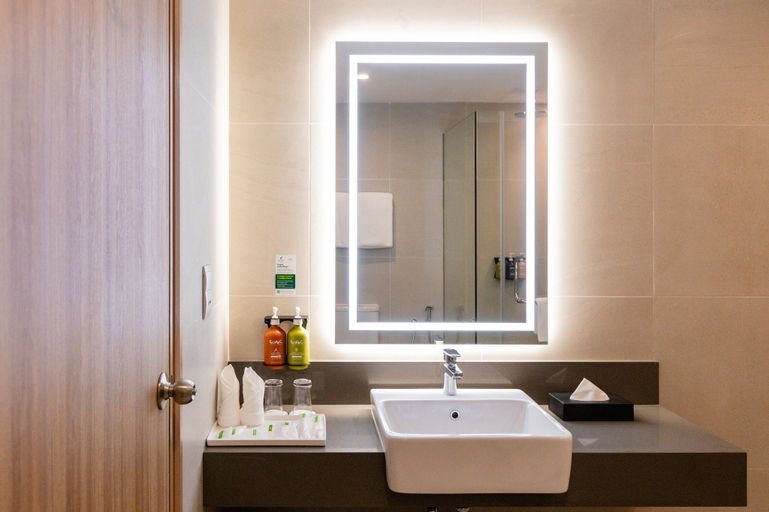 Bathroom 10