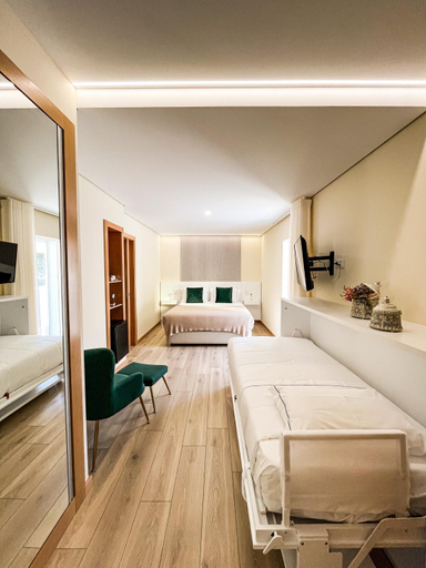 Bedroom 12