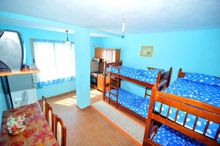 Bedroom 3, Pemaj Hostel, Shkodrës