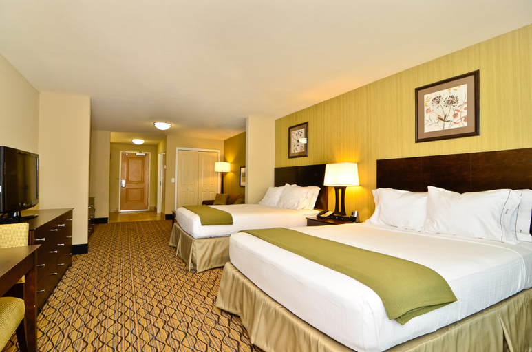 Holiday Inn Express & Suites WILLISTON Room Type - 2 Queen Beds 2 Bedroom Suite Comm Access