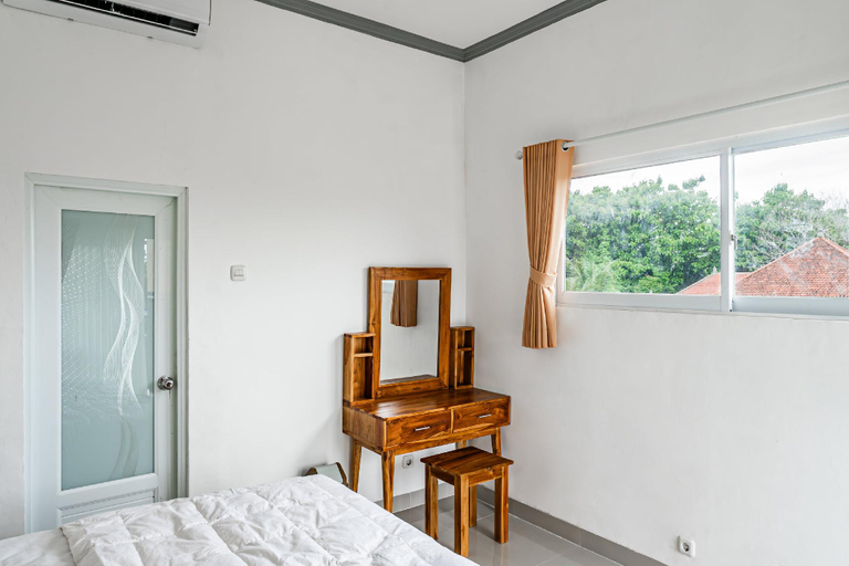 Bedroom 12