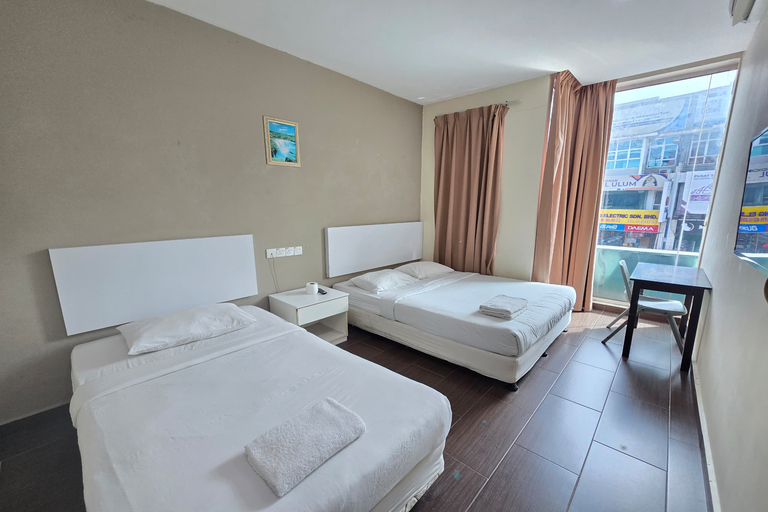 Fast Hotel Sri Gombak Near Batu Caves - Tap to explore photos