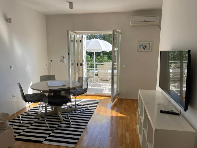 Others 5, Apartments Mali Ivo, Nin