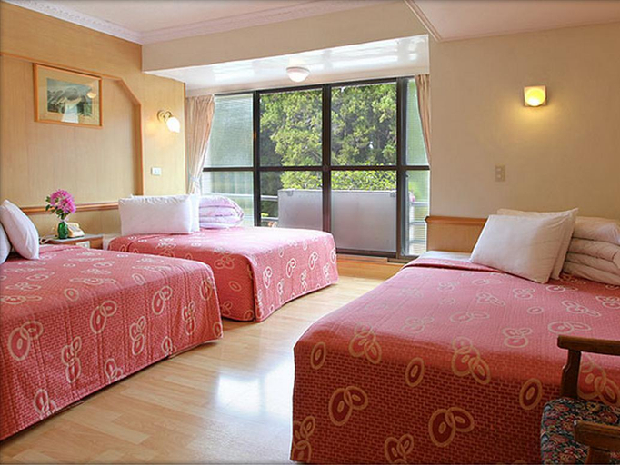 Bedroom 5, Ali-Shan Dengshan Hotel, Chiayi County