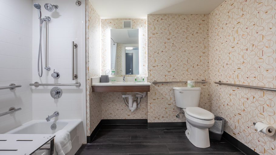 Bathroom 20