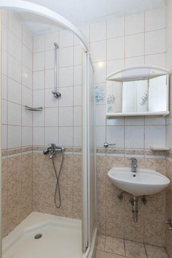 Shower 5, Apartments Cipetic, Kaštela