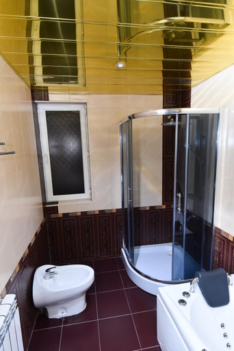Others 4, Gayane Hotel