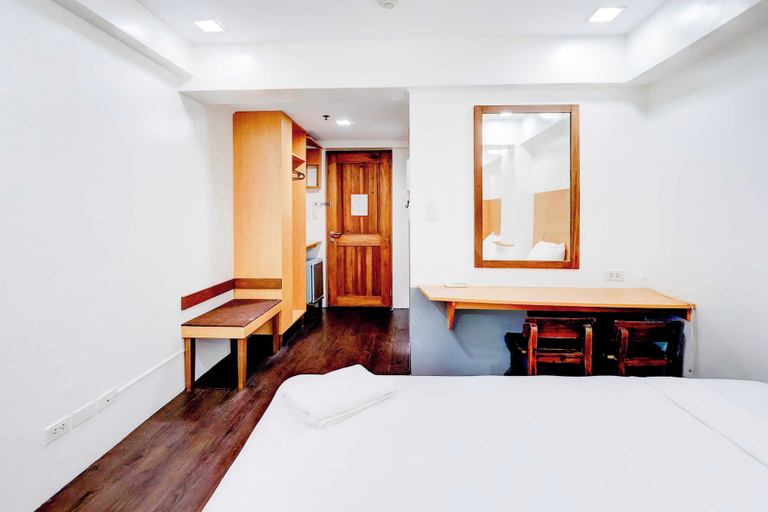 Townhouse Oak BRBlock Boutique &amp; Residences, Kalayaan Avenue, Near Ayala Mall, Poblacion, Makati, Manila, Makati City