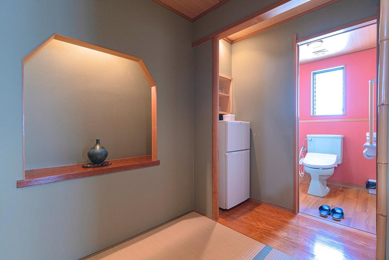 Bedroom 3, Hotel Kanichi, Atami