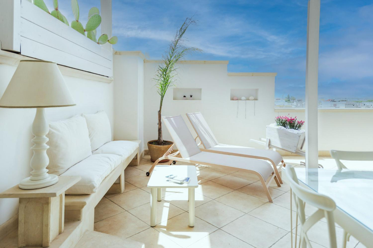 Others 3, Sea Suites, Lecce