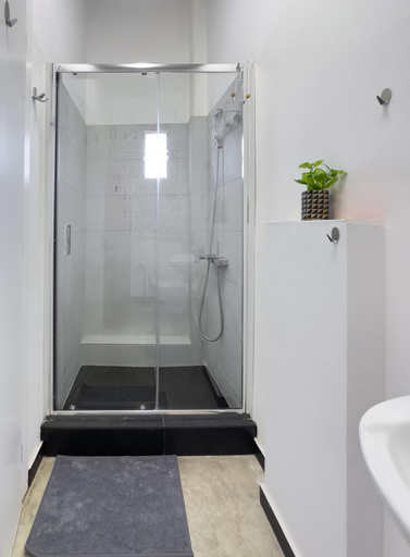Bathroom 3, Ceramus Apartments Gazi View, Attica