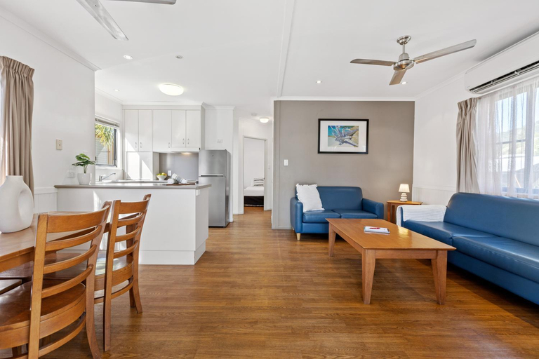 Dining Room 4