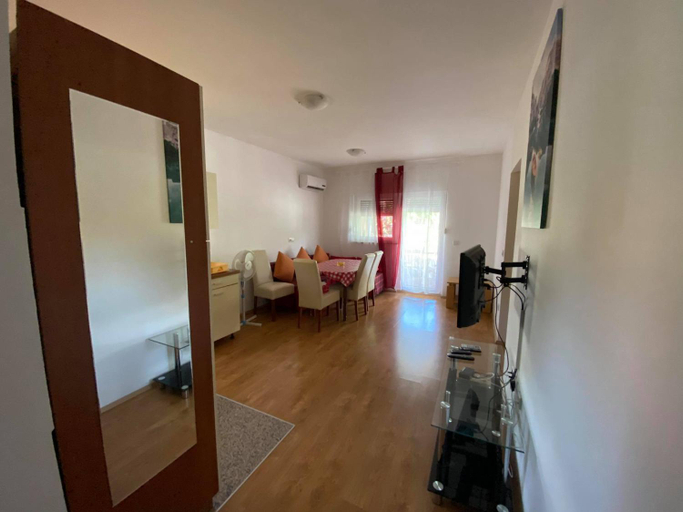 Others 5, Renic Apartments, Privlaka