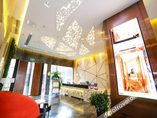 Others 5, Yun Hotel, Xiangfan