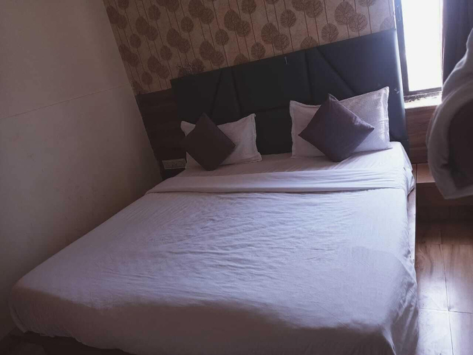 Bedroom 4, Hotel KB Villa, Gandhinagar
