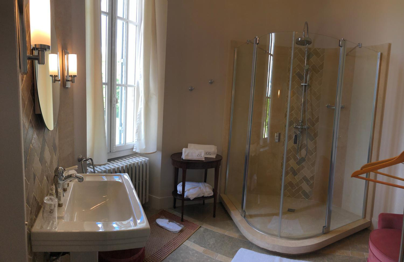 Others 4, Chateau de la gauderie, Dordogne