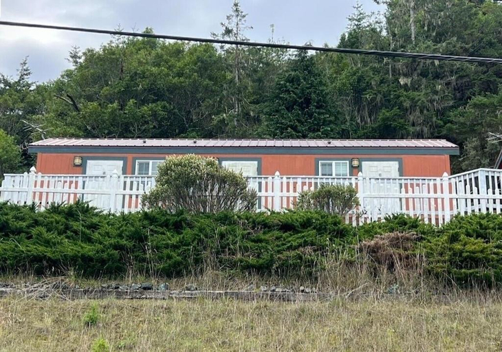 Others 3, Rogue River Landing Resort, Curry