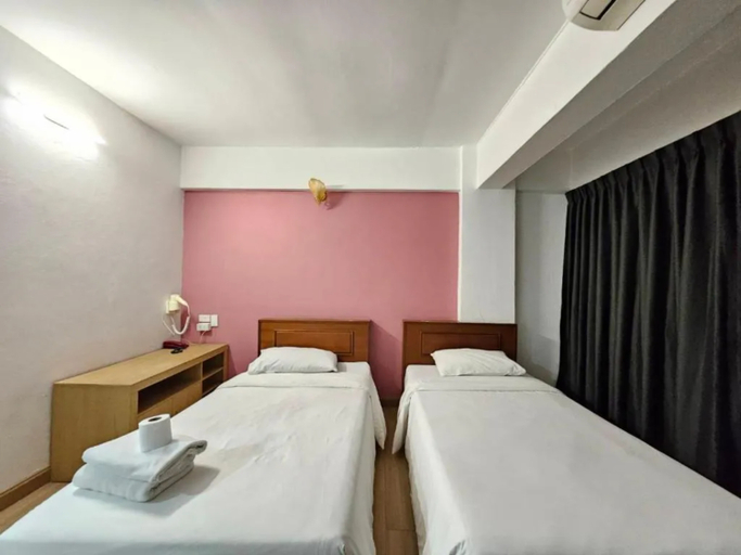 Bedroom 5, Crown BTS Nana, Khlong Toey