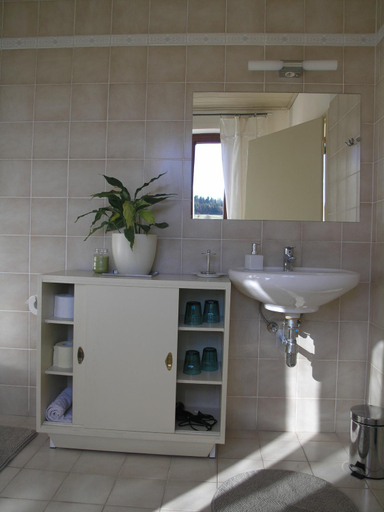 Apartment 43, Neunkirchen