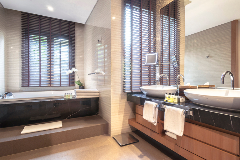 bathroom 7