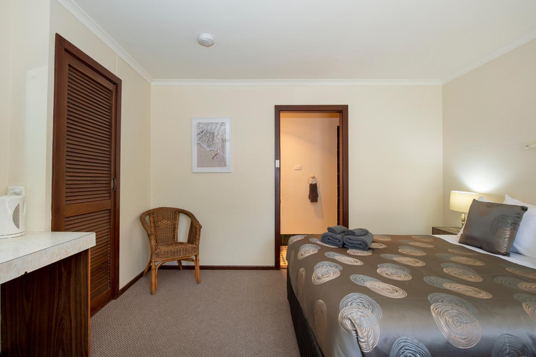 Bedroom 2, Ardrossan Hotel Motel, Yorke Peninsula - North