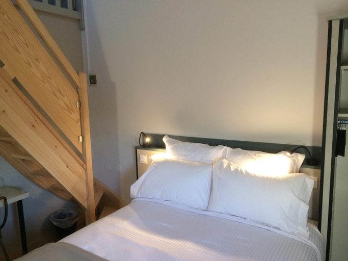 Bedroom 2, Hotel Azur, Hérault