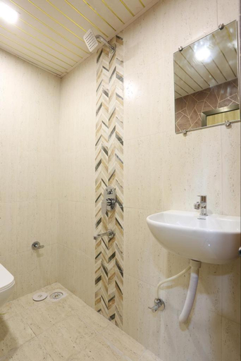 Others 5, Hotel Crown Near Nesco Center-Oberoi Mall Goregaon East, Mumbai Suburban
