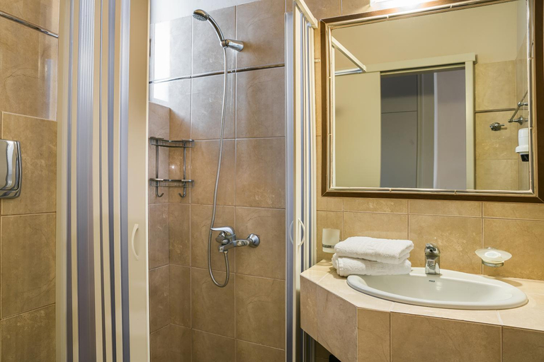 Bathroom 2, Irilena Hotel, Ionian Islands