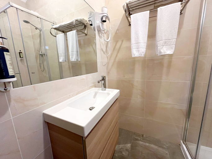 Bathroom 3