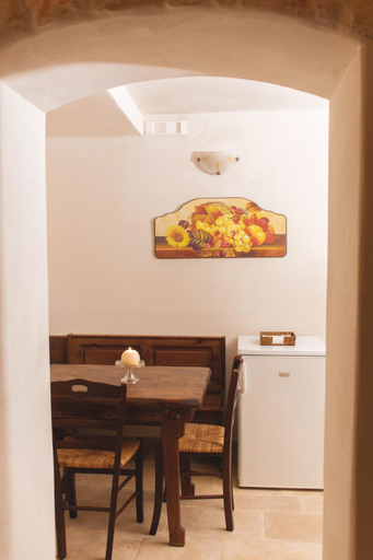 Others 4, Masseria Montanaro, Brindisi