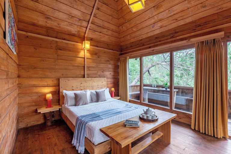 Bedroom 2, Alaya Stays Suro Woodcrest Chalet, Solan
