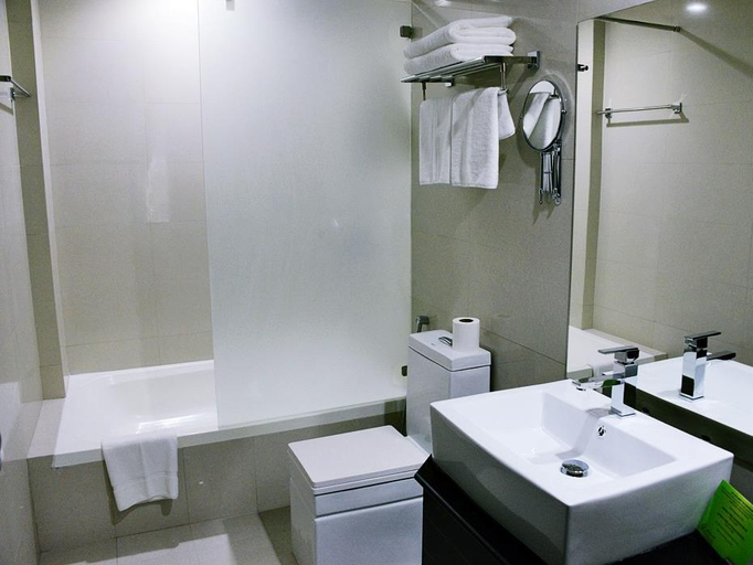 Bathroom 4, Crystal Palace Hotel, Manama
