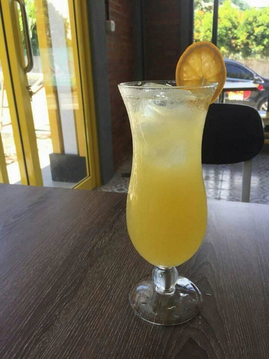 Food & Drinks 17
