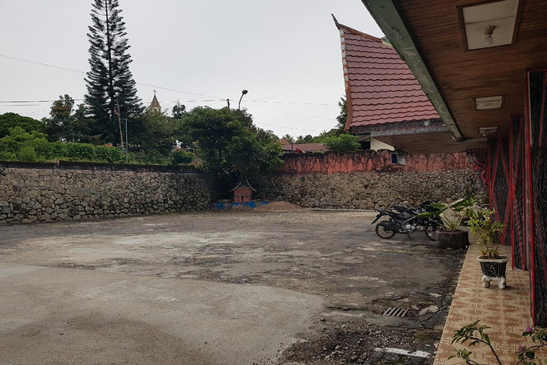 Exterior & Views 14