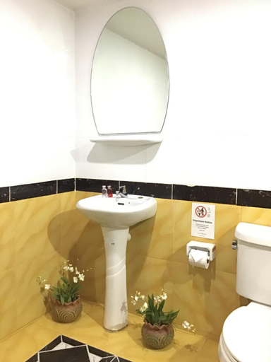 Bathroom 4, Andaman Beach Resort, Nua Khlong