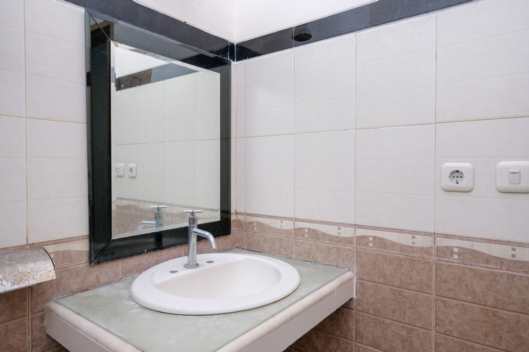 Bathroom 4